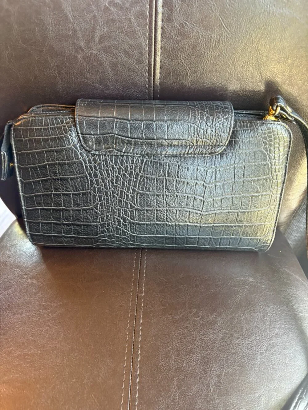 Vintage Star Brand Black Croc Embossed Handbag Gold Crocodile Clasp